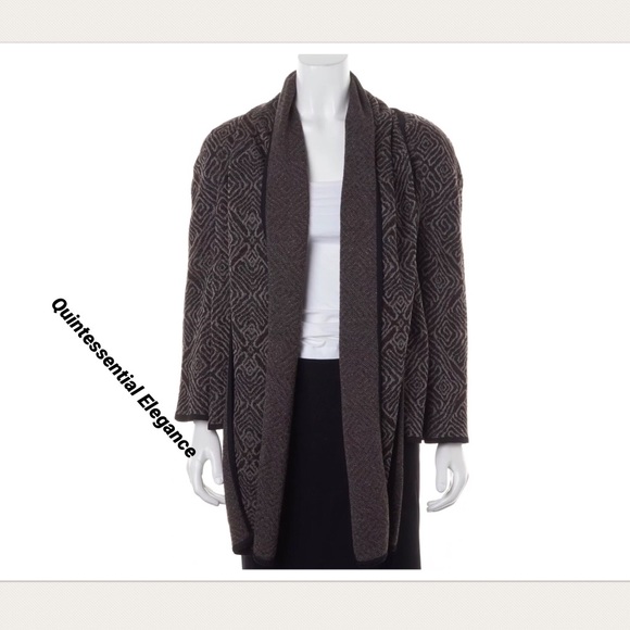 ST. JOHN Knit Cardigan / Sweater - Picture 5 of 6